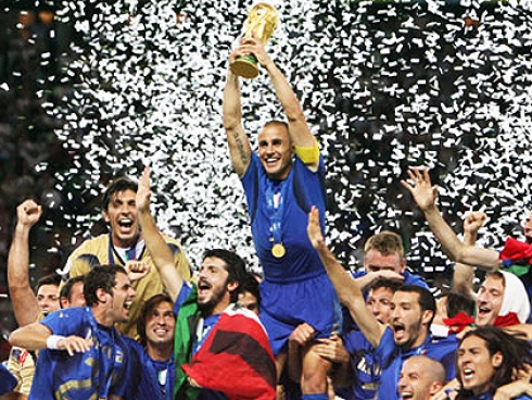 Fabio Cannavaro raises the World Cup after Italy wins!