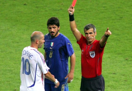 Zidane gets a red card for headbutt.